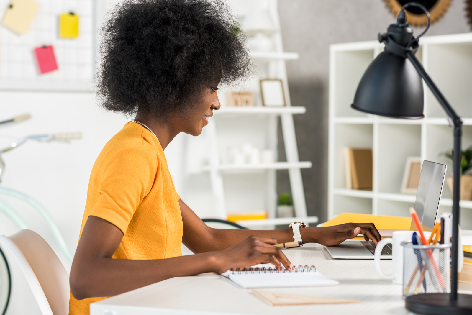 Work with paper. Experts say paper can help you be more productive.