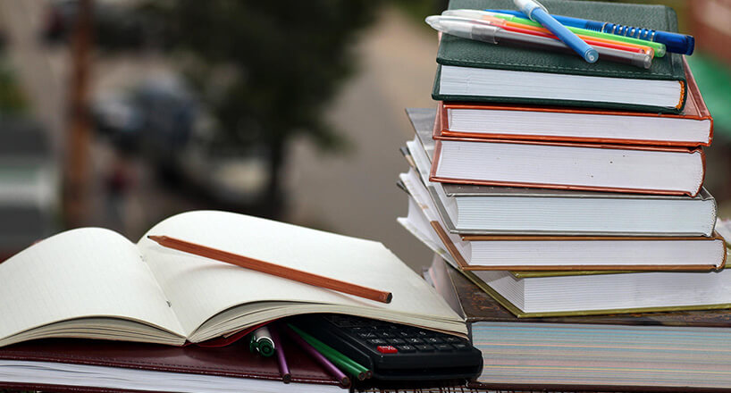 Printed Textbooks vs. E-Books - Students Learn More with Print Header