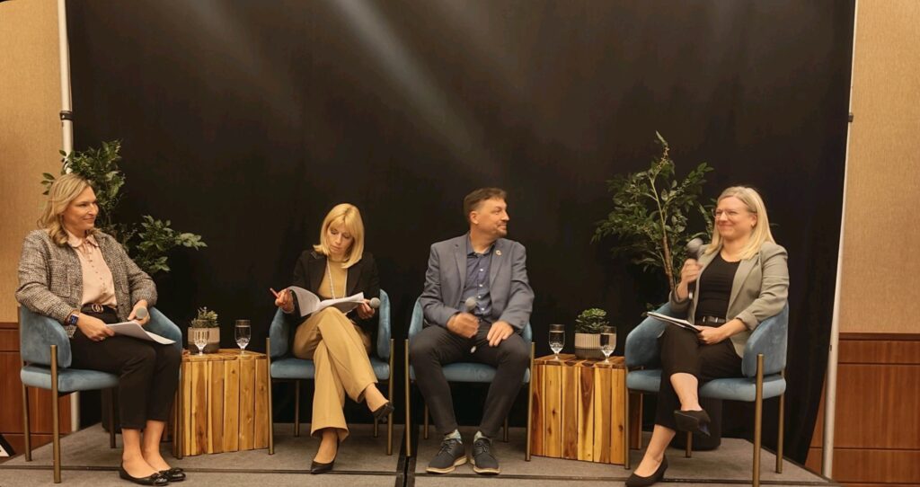 David Marshall speaks on a panel about sustainability and supply chains. The event was hosted in October 2025 by the Environmental Business Council of Quebec.