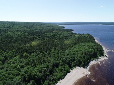Lac Gander, Terre-Neuve-et-Labrador Mention de source : Piers Evans/CNC (Groupe CNW/Domtar)